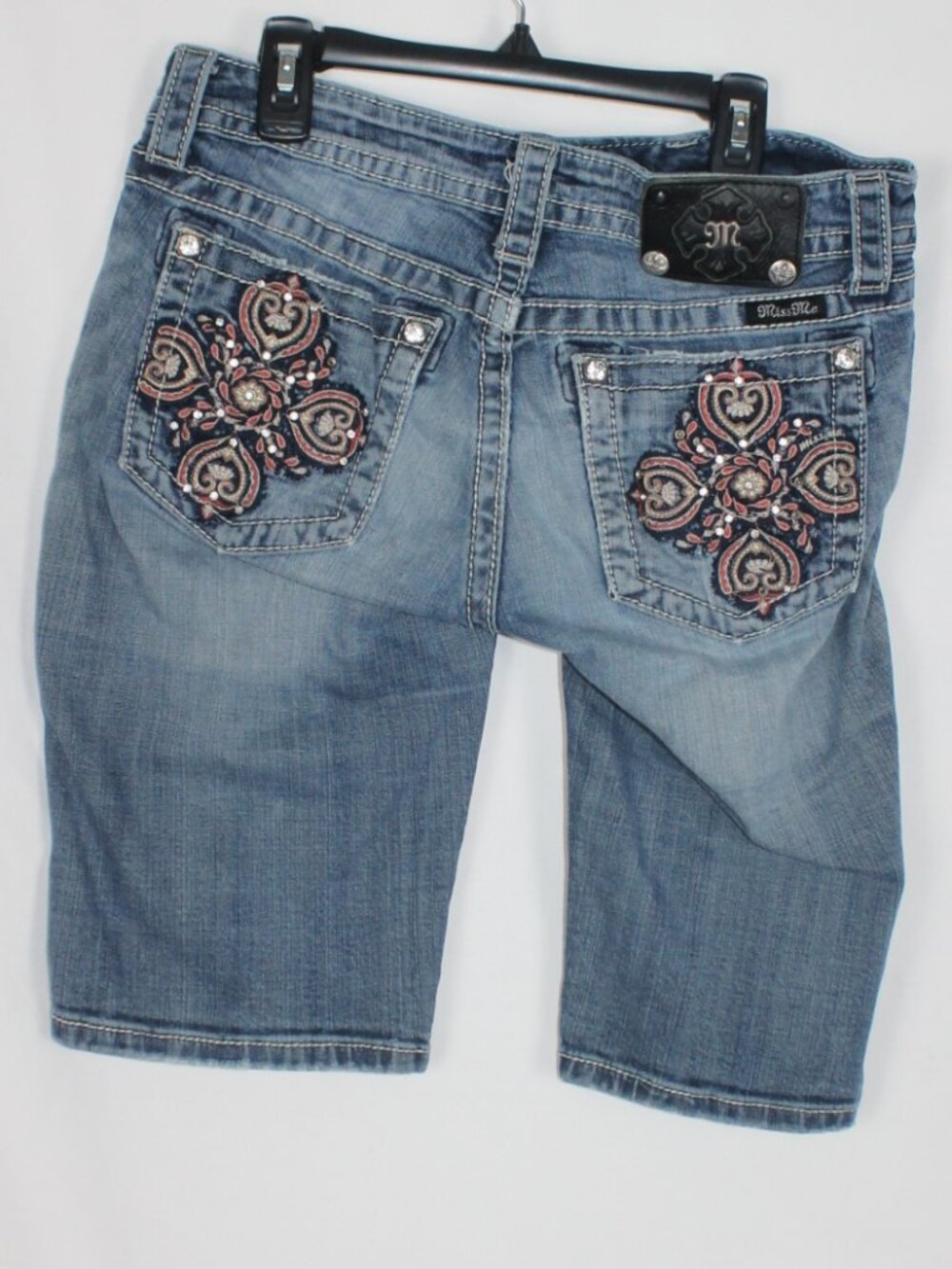 Miss Me Women's Size 28 Bermuda Denim Shorts JP5778M Embroidered Rhinestone